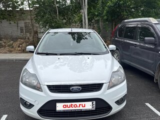 2011 Ford Focus II Рестайлинг, белый, 650000 рублей, вид 3
