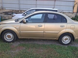 2010 Kia Rio II Рестайлинг, бежевый, 570000 рублей, вид 2