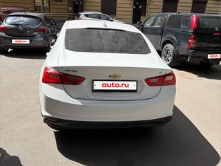 2016 Chevrolet Malibu IX, белый, 990000 рублей, вид 3