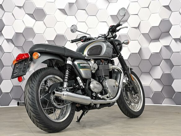 2022 Triumph Bonneville T120, зелёный, 947000 рублей - вид 6