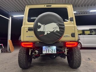 2022 Suzuki Jimny Sierra IV, серый, 1700000 рублей, вид 3