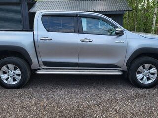 2015 Toyota Hilux VIII, серебристый, 2350000 рублей, вид 3
