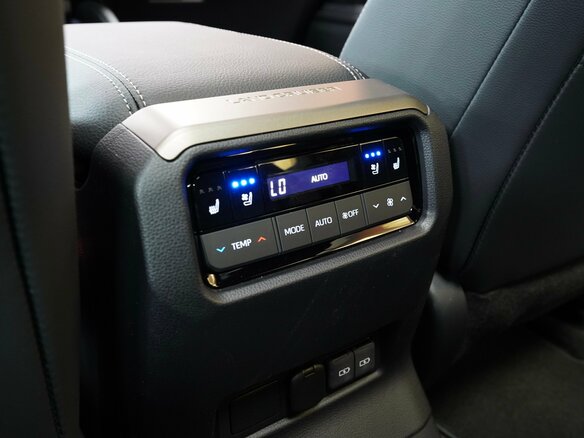 2026 Toyota Land Cruiser Prado 250 Series, чёрный - вид 20