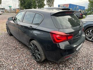 2019 BMW 1 серии 118i II (F20/F21) Рестайлинг 2, чёрный, 1900000 рублей, вид 5