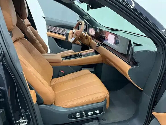 2026 Audi E7X, чёрный - вид 16