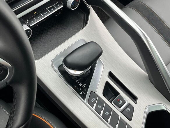 2023 Geely Coolray (Binyue) I, белый - вид 11