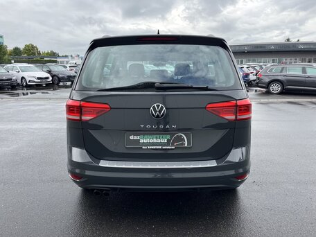 2022 Volkswagen Touran DSG7 II, серый, 3493400 рублей, вид 4