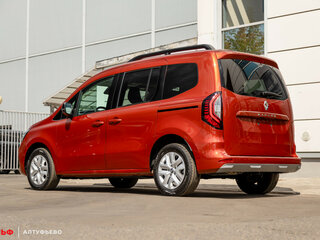 2024 Renault Kangoo Grand III, коричневый, 4300000 рублей, вид 4