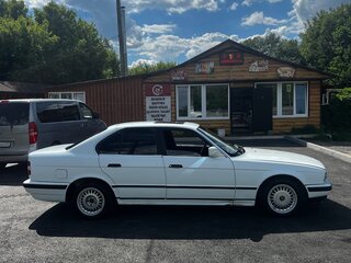 1989 BMW 5 серии 520i III (E34), белый, 350000 рублей, вид 4