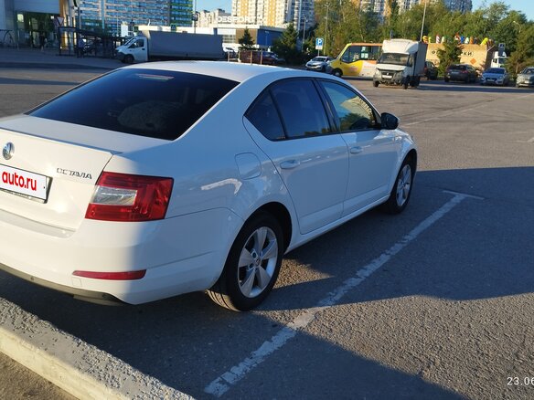 2013 Skoda Octavia III (A7), белый, 1080000 рублей - вид 6