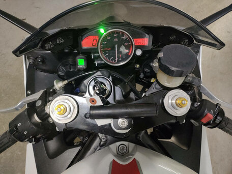 2008 Yamaha YZF-R6, белый, 635000 рублей, вид 2