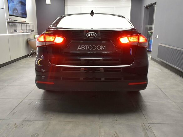 2017 Kia Cerato III Рестайлинг (Classic), чёрный, 967000 рублей - вид 6