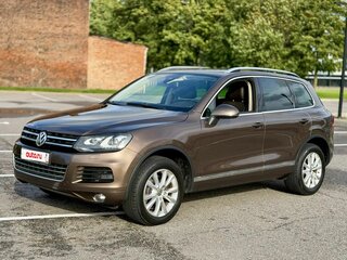2013 Volkswagen Touareg II, коричневый, 2500000 рублей, вид 1