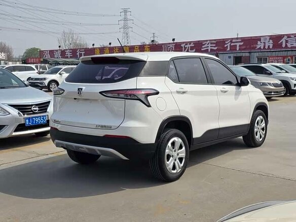 2022 Baojun 510 I Рестайлинг, белый - вид 5