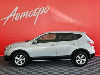2011 Nissan Qashqai I Рестайлинг, серебристый, 945000 рублей, вид 2