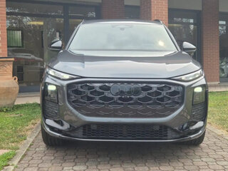 2026 Audi Q3 e-hybrid III (FJ), серый, 6500000 рублей, вид 2