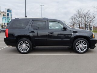 2013 Cadillac Escalade III, чёрный, 2950000 рублей, вид 3