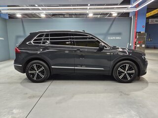 2023 Volkswagen Tiguan II Рестайлинг, серый, 2310777 рублей, вид 4