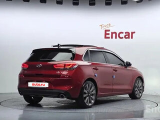 2017 Hyundai i30 III, красный, 1305000 рублей, вид 2