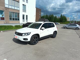 2013 Volkswagen Tiguan I Рестайлинг, белый, 1700000 рублей, вид 1