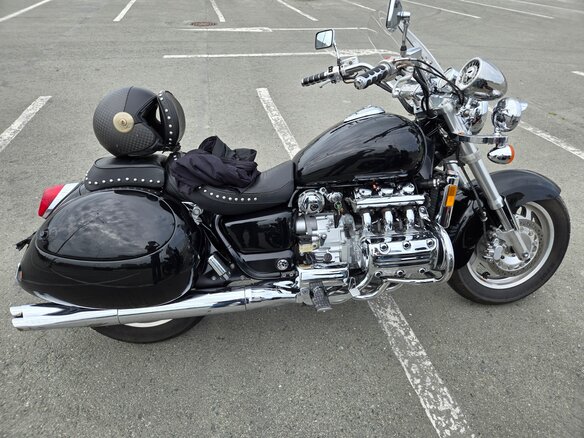 1999 Honda Valkyrie 1500, чёрный, 800000 рублей