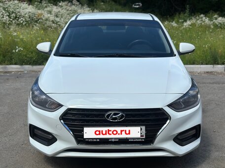 2018 Hyundai Solaris II, белый, 999999 рублей, вид 2