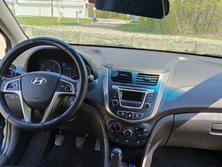 2016 Hyundai Solaris I Рестайлинг, чёрный, 860000 рублей, вид 4