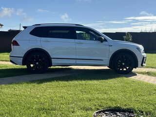 2020 Volkswagen Tiguan Allspace II, белый, 4600000 рублей, вид 4