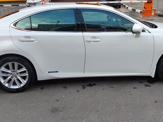 2013 Lexus ES 300h VI, белый, 2400000 рублей, вид 2