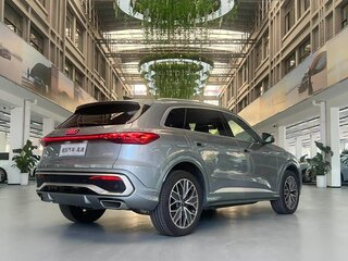 2026 Audi Q5 L III (GU), серебристый, 7000000 рублей, вид 5