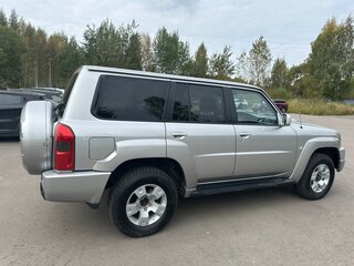 2006 Nissan Patrol V (Y61) Рестайлинг, серебристый, 2200000 рублей, вид 2
