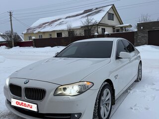 2012 BMW 5 серии 525d xDrive VI (F10/F11/F07), белый, 1900000 рублей, вид 4