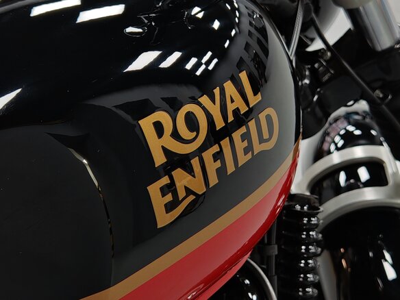 2025 Royal Enfield Interceptor, чёрный, 699000 рублей - вид 14