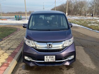 2016 Honda Stepwgn Spada V, фиолетовый, 1900000 рублей, вид 2