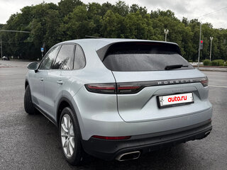 2018 Porsche Cayenne III, серебристый, 5500000 рублей, вид 4