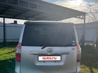 2009 Toyota Noah II (R70), серый, 1090000 рублей, вид 4