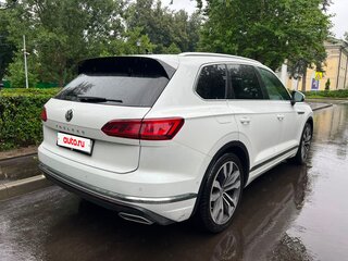 2020 Volkswagen Touareg III, белый, 5850000 рублей, вид 5
