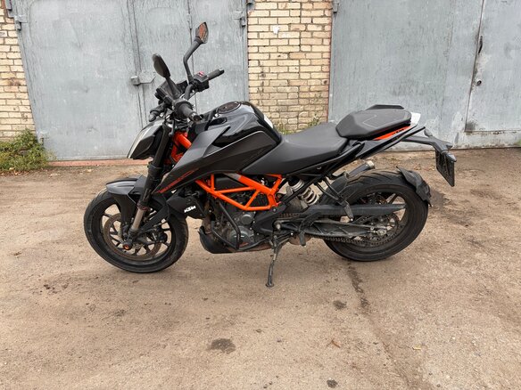 2023 KTM 390 Duke, чёрный - вид 5
