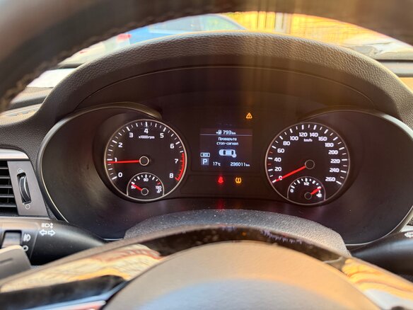 2019 Kia Optima IV Рестайлинг, синий, 1200000 рублей - вид 5