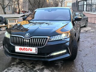 2021 Skoda Superb III Рестайлинг, чёрный, 3730000 рублей, вид 2