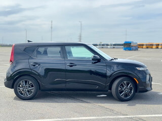 2020 Kia Soul III, чёрный, 1800000 рублей, вид 3