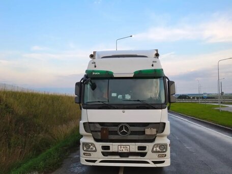 2008 Mercedes-Benz Actros, белый, 3500000 рублей, вид 1