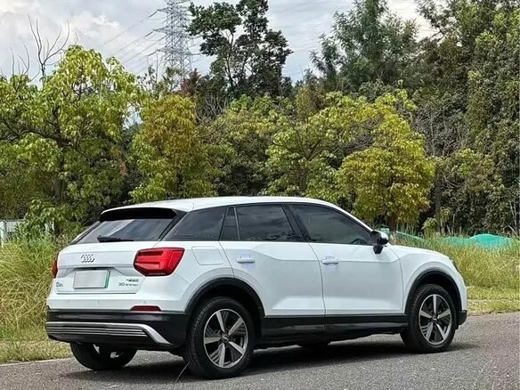 2021 Audi Q2 L e-tron I Рестайлинг, белый, 1900000 рублей - вид 4