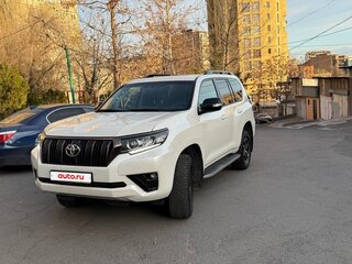 2021 Toyota Land Cruiser Prado 150 Series Рестайлинг 3, белый, 6500000 рублей, вид 1