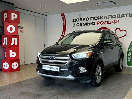 2017 Ford Kuga II Рестайлинг, чёрный, 1510000 рублей, вид 1