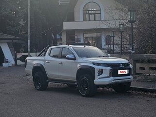 2019 Mitsubishi L200 V Рестайлинг, белый, 3550000 рублей, вид 3