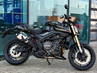 2026 QJMotor SRK 900, красный, 900000 рублей, вид 2
