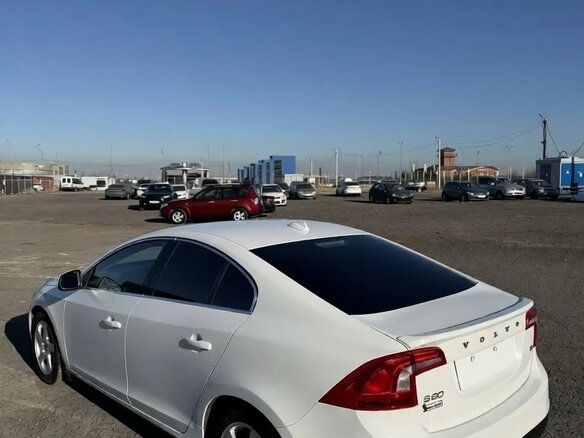 2011 Volvo S60 II, белый, 1150000 рублей - вид 4