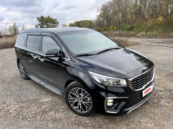 2020 Kia Carnival III, чёрный, 3300000 рублей - вид 2