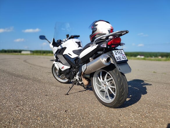 2015 BMW F 800 GT, белый, 600000 рублей - вид 8
